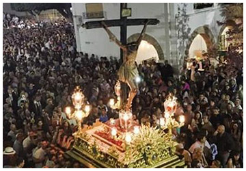 Procesión del Cristo por las calles de Dalías