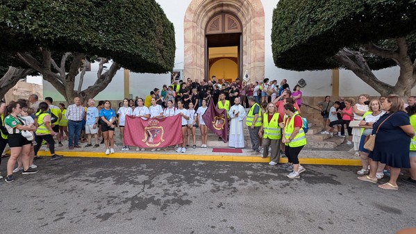 Multitudinaria y emotiva peregrinación juvenil al Santo Cristo de la Luz