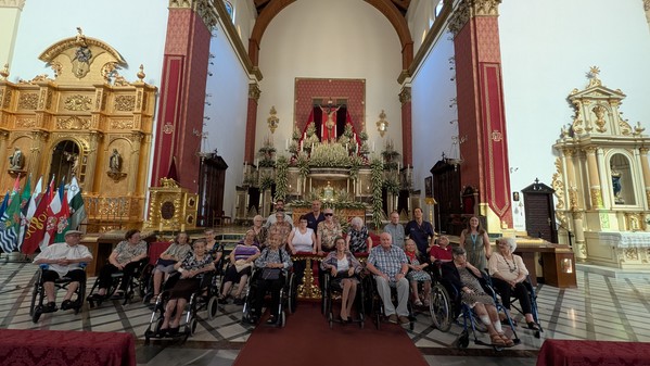 Los mayores de la comarca celebran con emotividad la Misa de Peregrinos y reciben el Sacramento de la Unción de Enfermos