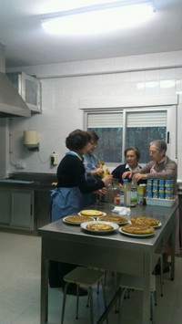 DOMINGO 24, IV DE MES: CENA EN LA CASA NAZARET