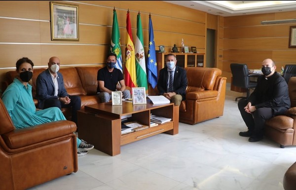 REUNIÓN CON EL ALCALDE DE EL EJIDO.